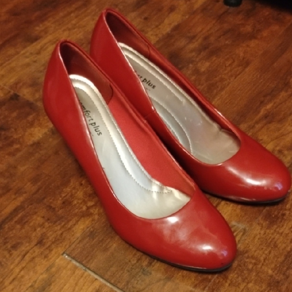 Comfort Plus by Predictions Red Heels